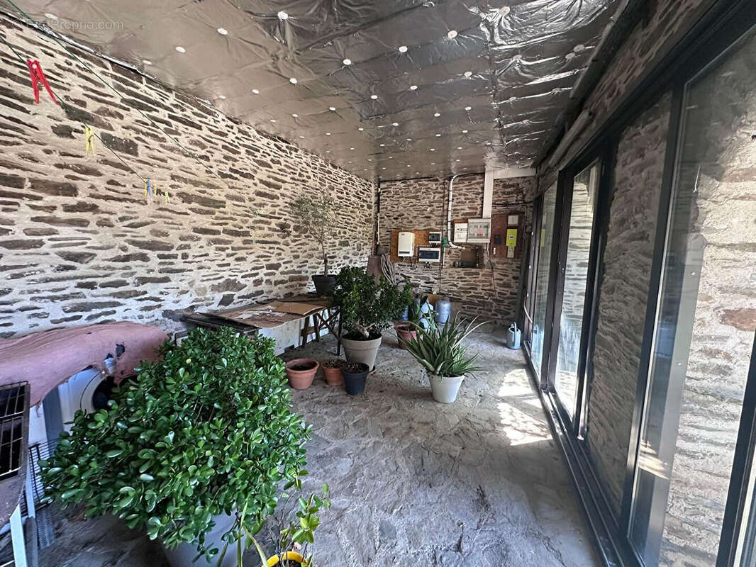 Maison à ESTAING