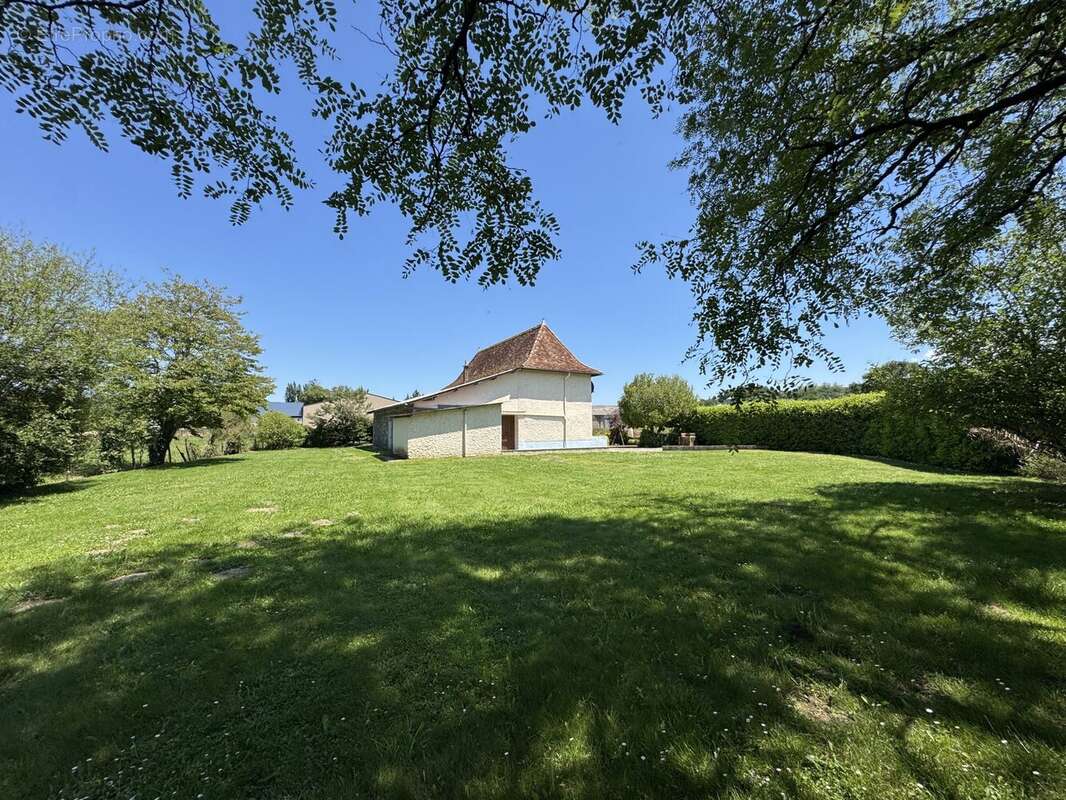 Charming farmhouse, Sauveterre de Bearn - Maison à SAUVETERRE-DE-BEARN