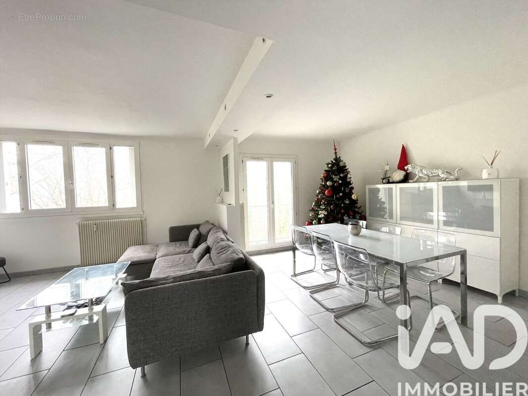 Photo 4 - Appartement à SAINT-GERMAIN-LES-ARPAJON