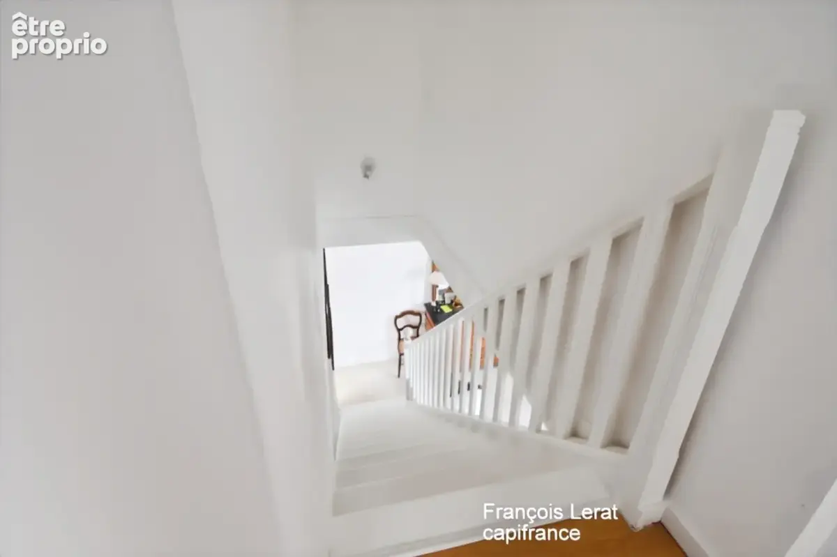 Duplex à vendre 5 pièces SAINT CLOUD (92) - Duplex de 97,05 m² avec cour privative de 45 m² – Saint-Cloud, quartier du Val d'Or  - photo 7