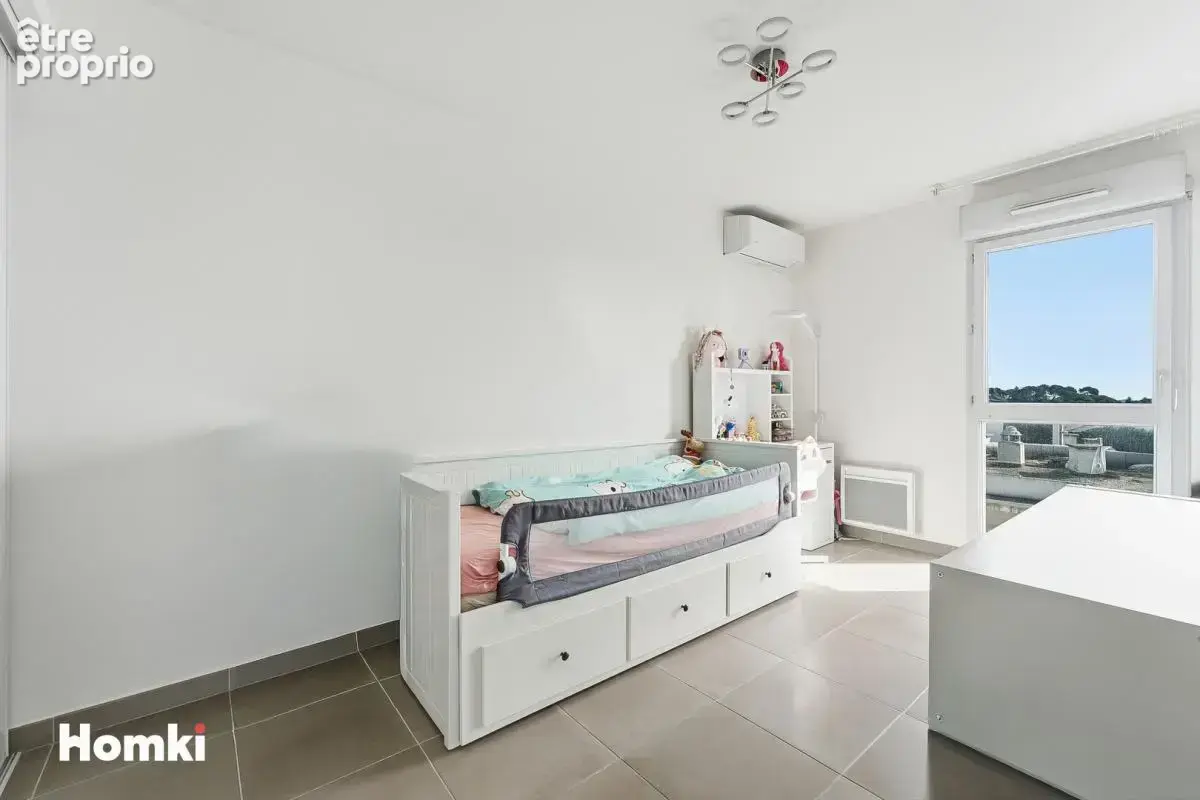 Antibes – Dernier étage – Duplex 4 pièces lumineux avec grande terrasse et double garage fermé - photo 10