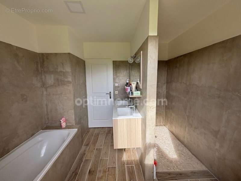 Maison à SAINT-AUBIN-ROUTOT