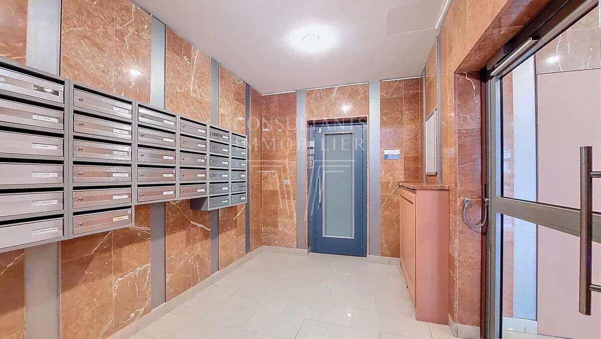 Appartement à PARIS-15E