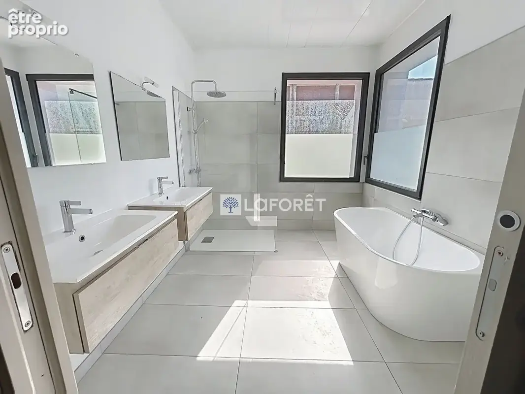 Perpignan Maison contemporaine  -147 m² - 4 faces - Terrain traversant de 500 m² - photo 6