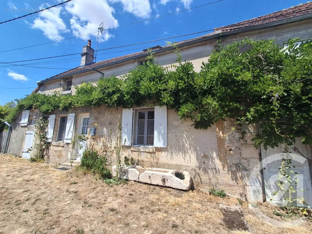 Maison à ETAIS-LA-SAUVIN