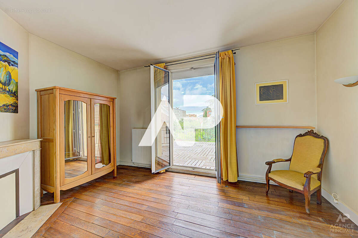 Maison Rueil Malmaison 5 pièce(s) 104 m² - photo 5