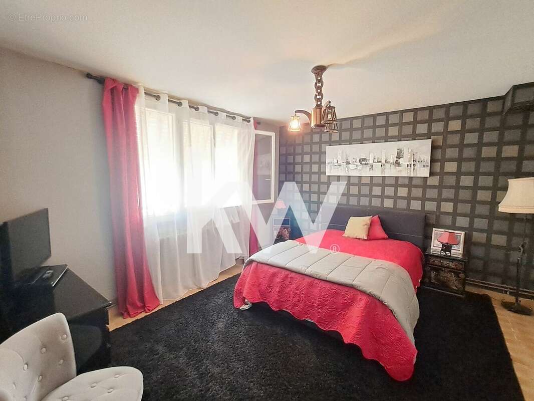 Maison à BUSSIERE-POITEVINE