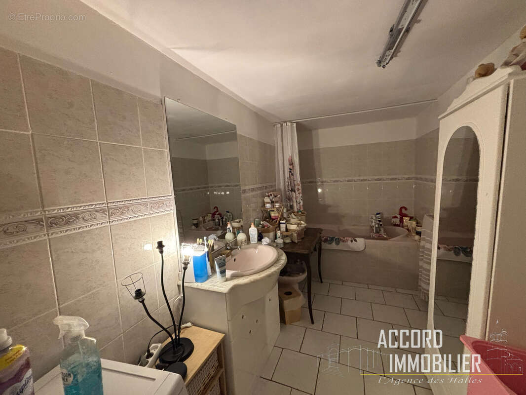 Appartement à NISSAN-LEZ-ENSERUNE