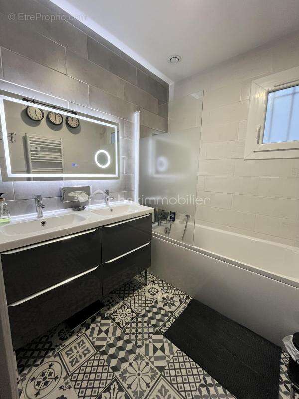 Maison individuelle de 120 m² – 3 chambres – Terrain clos de 498 m² – Environnement calme - photo 8