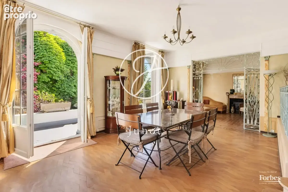 Suresnes - RAGUIDELLES - Maison 498m² - Terrain 1200m² - photo 8