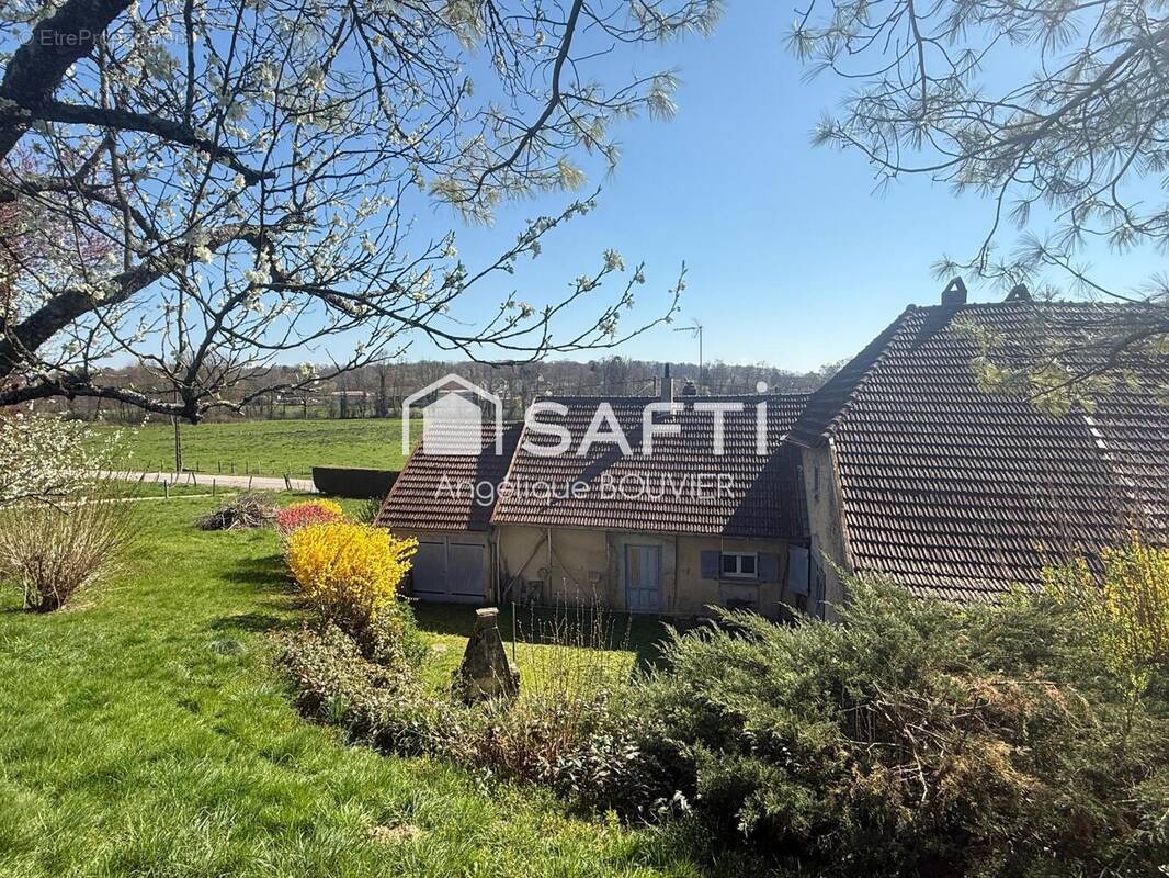 Photo 1 - Maison à MONT-SOUS-VAUDREY