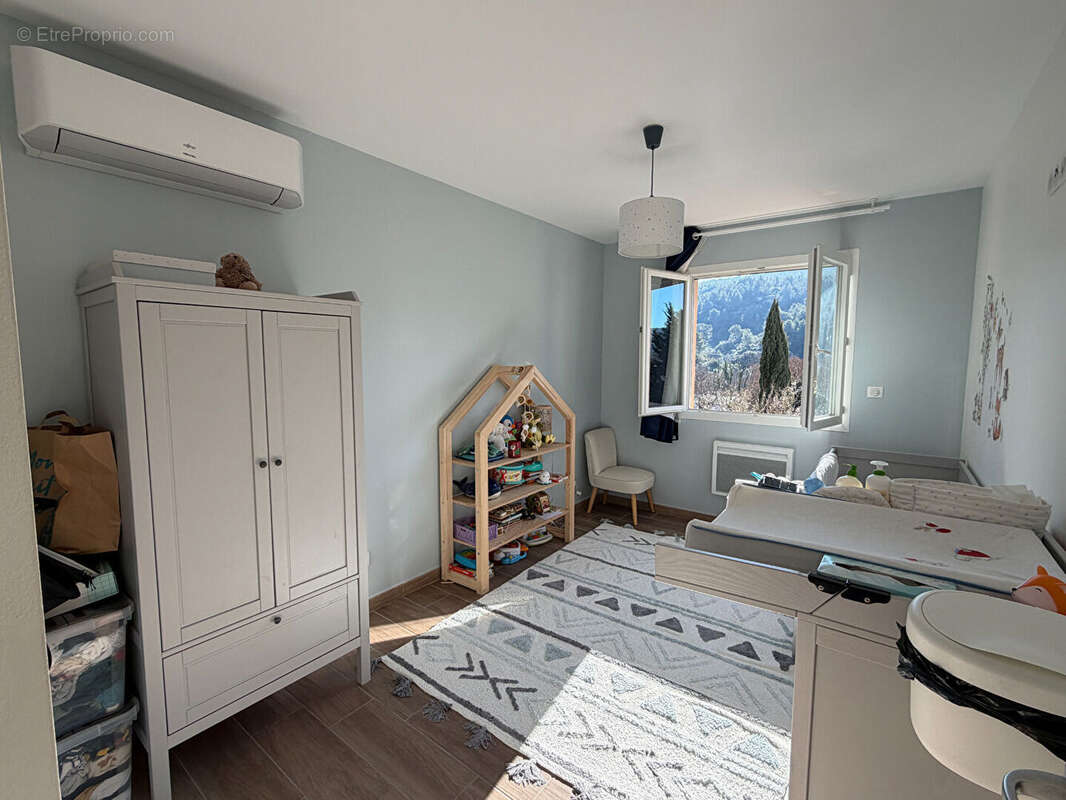 Maison à SAINT-ZACHARIE