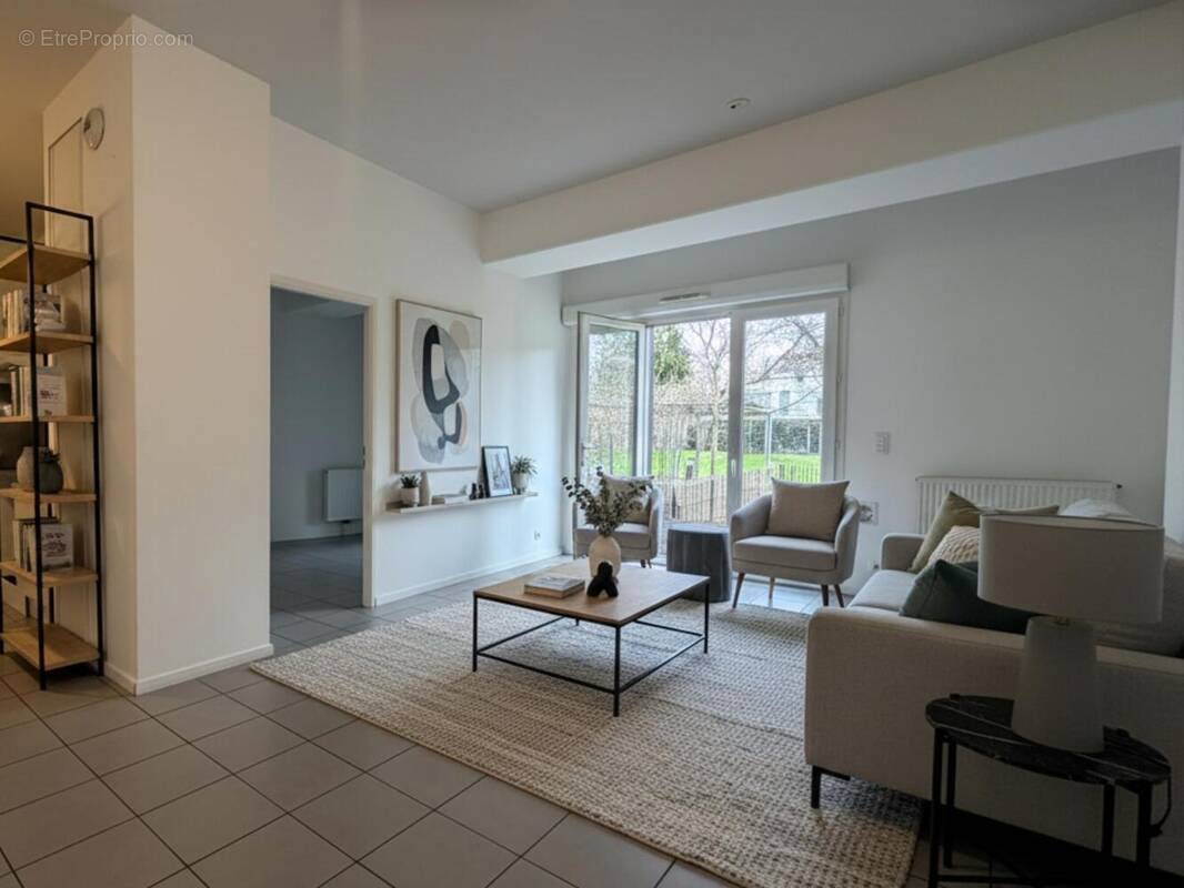 Photo 1 - Appartement à CENON