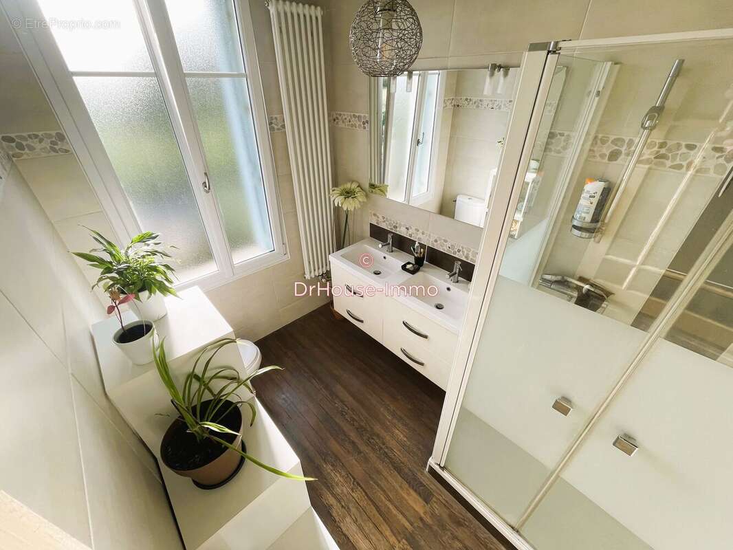 Maison 156 m² à La Creche  - photo 6