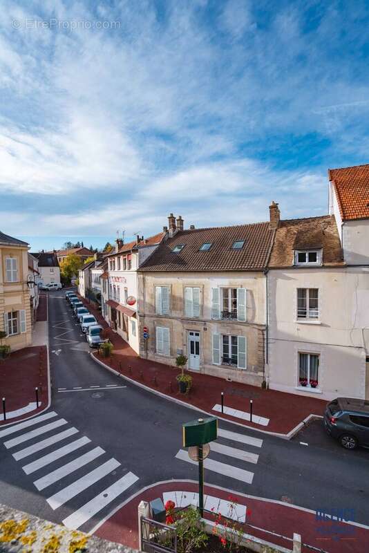 Appartement à VILLEPREUX