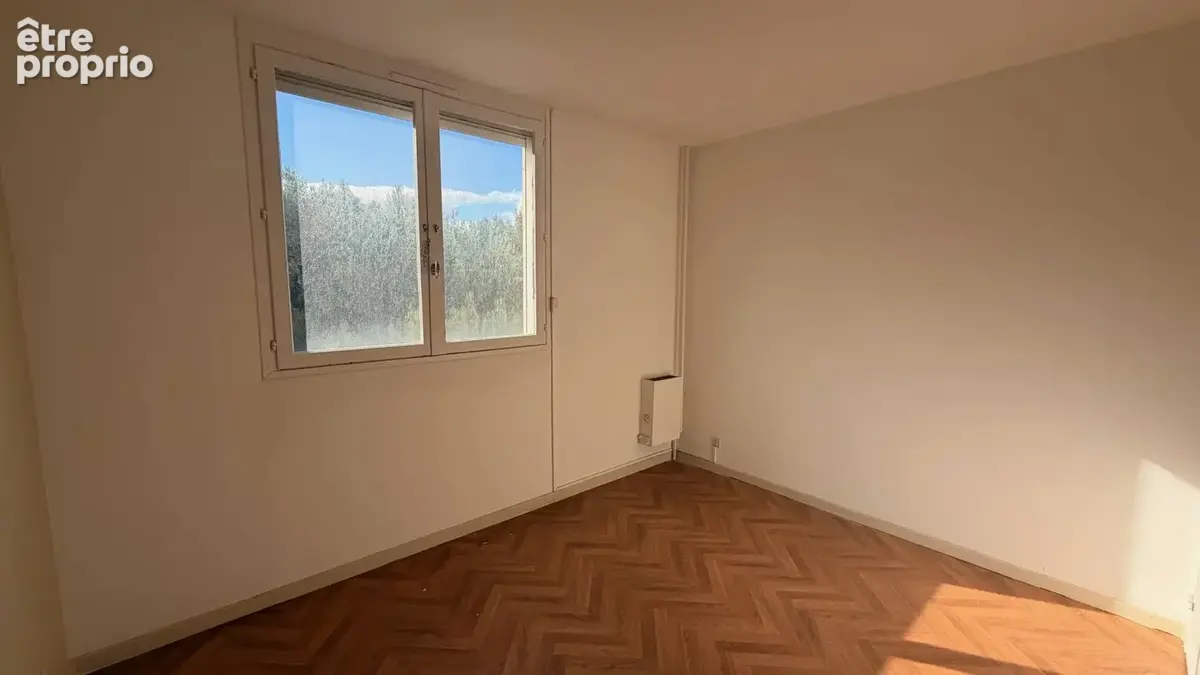 A saisir T4 lumineux avec balcon, place de pkg et cave - photo 9