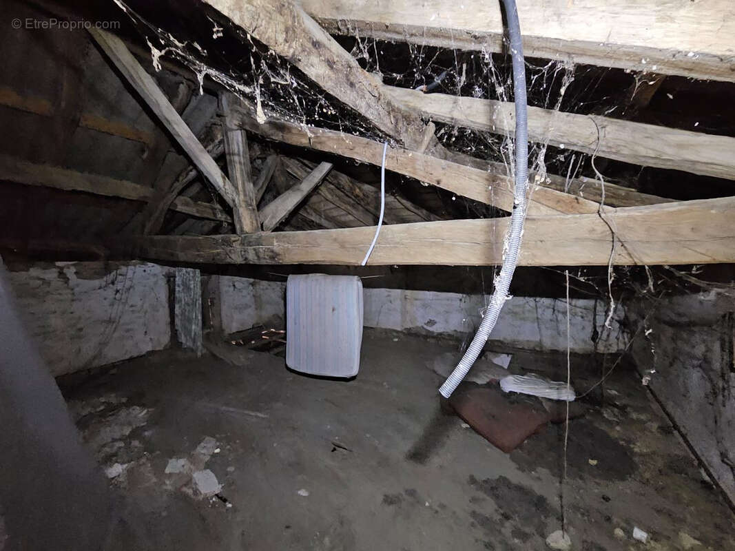 Maison à LATHUS-SAINT-REMY