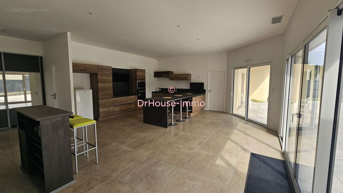 Maison 190 m² à Change  - photo 23