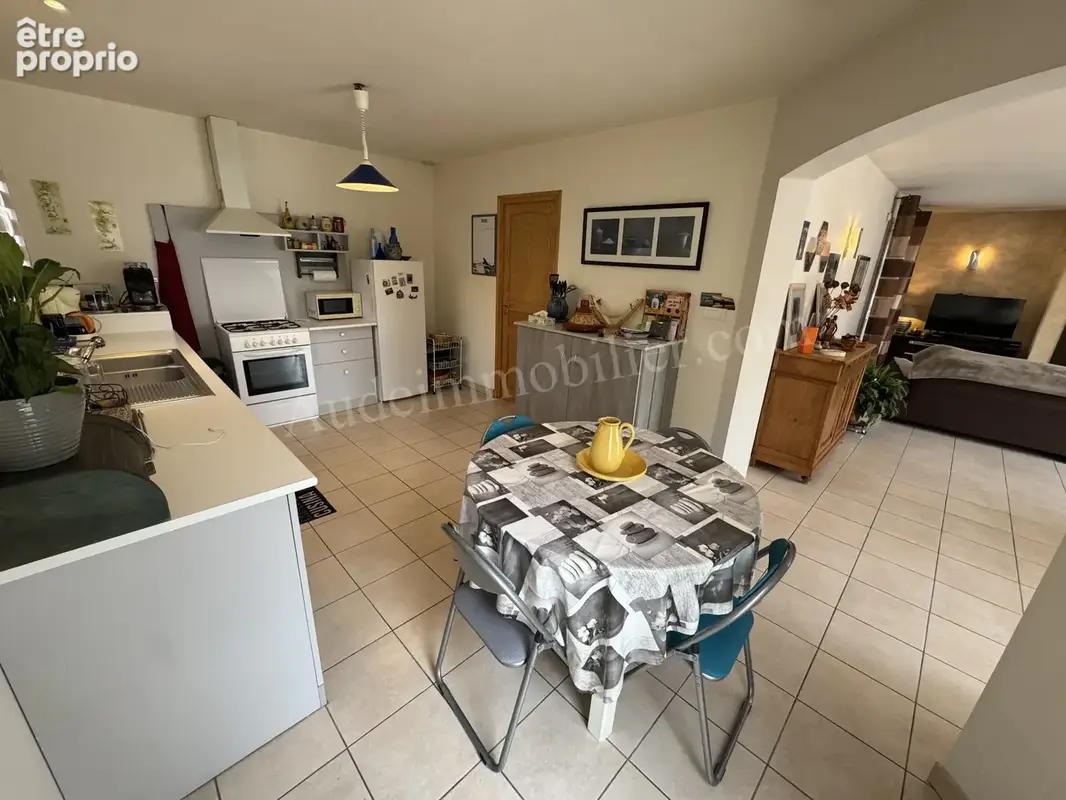 Villa de plain-pied avec grand jardin - photo 9