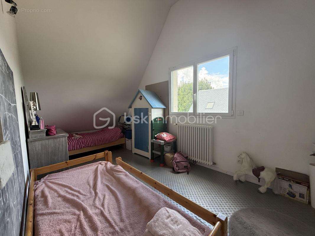 À vendre – Belle propriété familiale avec gîtes et terrain – À deux pas de Pont-l’Évêque - photo 12