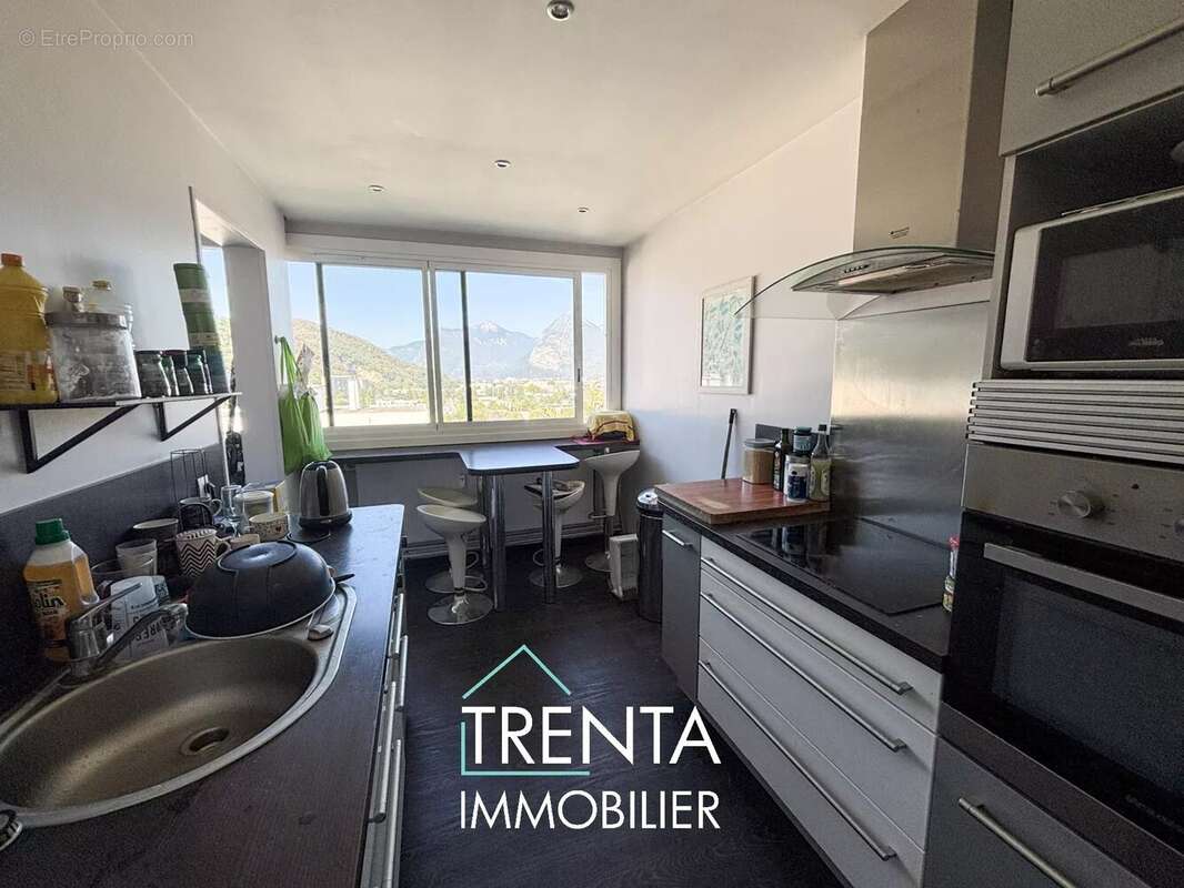 Appartement à SEYSSINET-PARISET