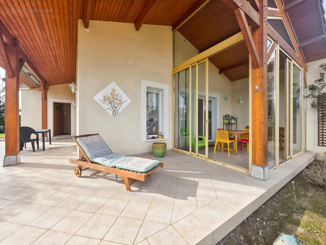 Maison à MONTREJEAU