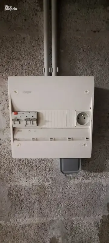 Garage 19 m2 avec électricité - photo 3