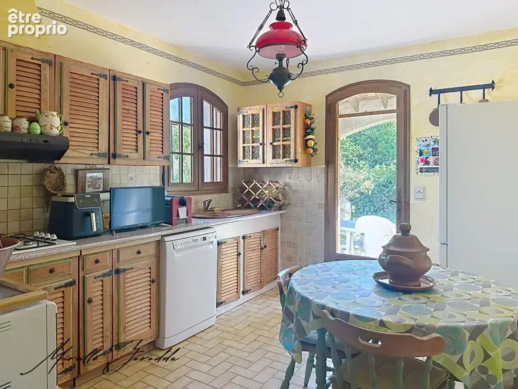 Jonquieres Saint Vincent, villa 4 chambres de 136 m² avec terrasse et terrain attenant - photo 4