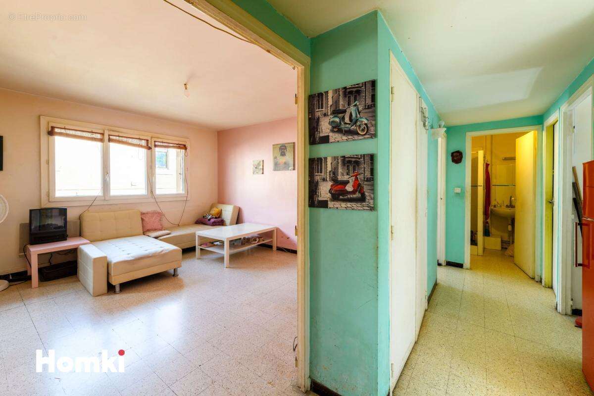 Appartement 3 pièces  de 67 m²  avec balcon à Nîmes, Rue Cordier - photo 4