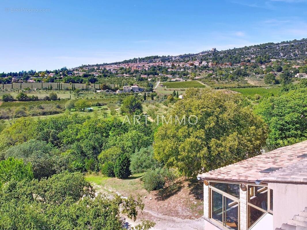 Maison à SAINT-SATURNIN-LES-APT