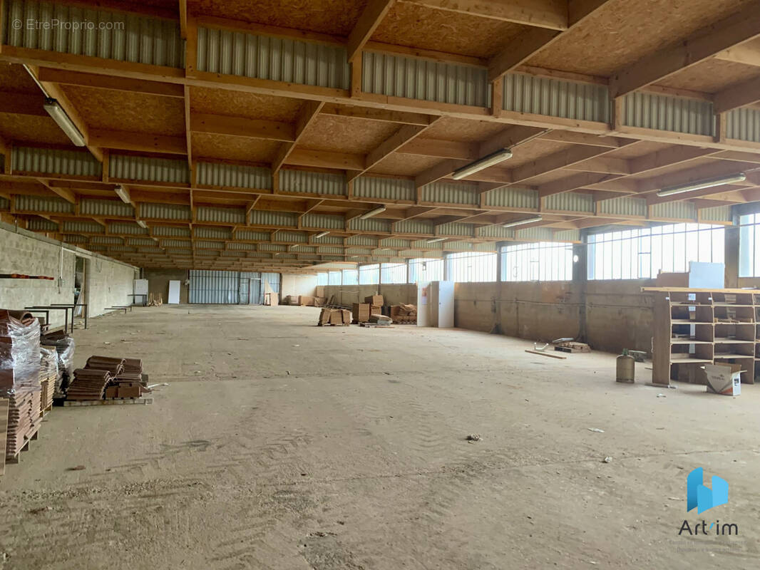 Commerce à LE LUART