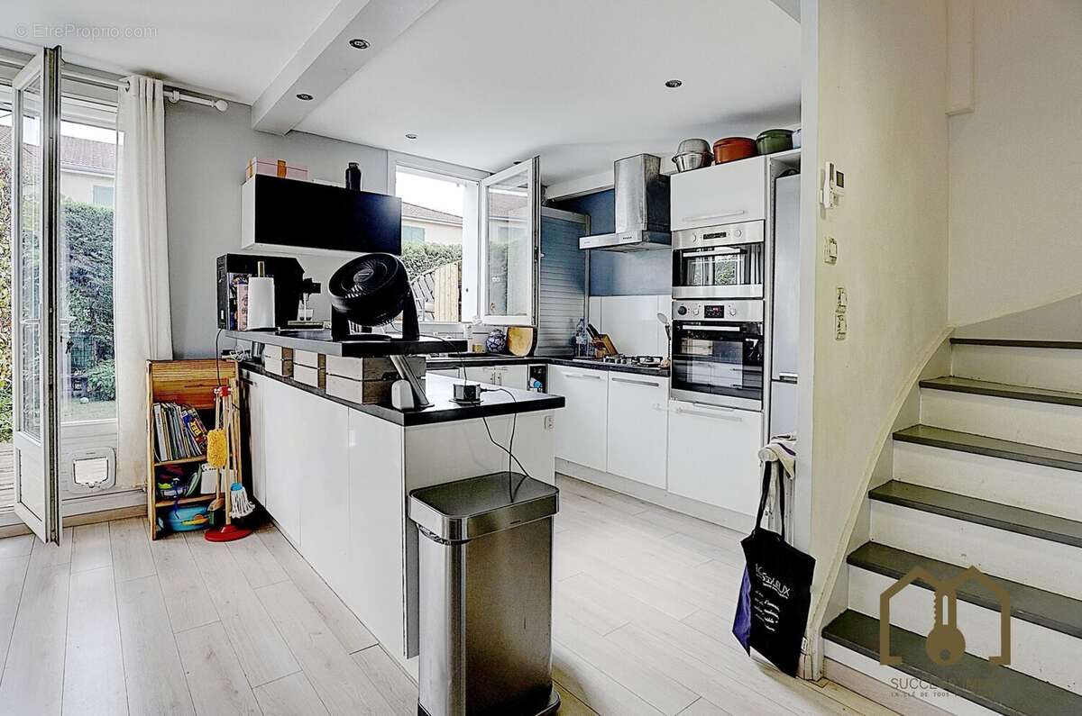 Appartement à VAULX-EN-VELIN