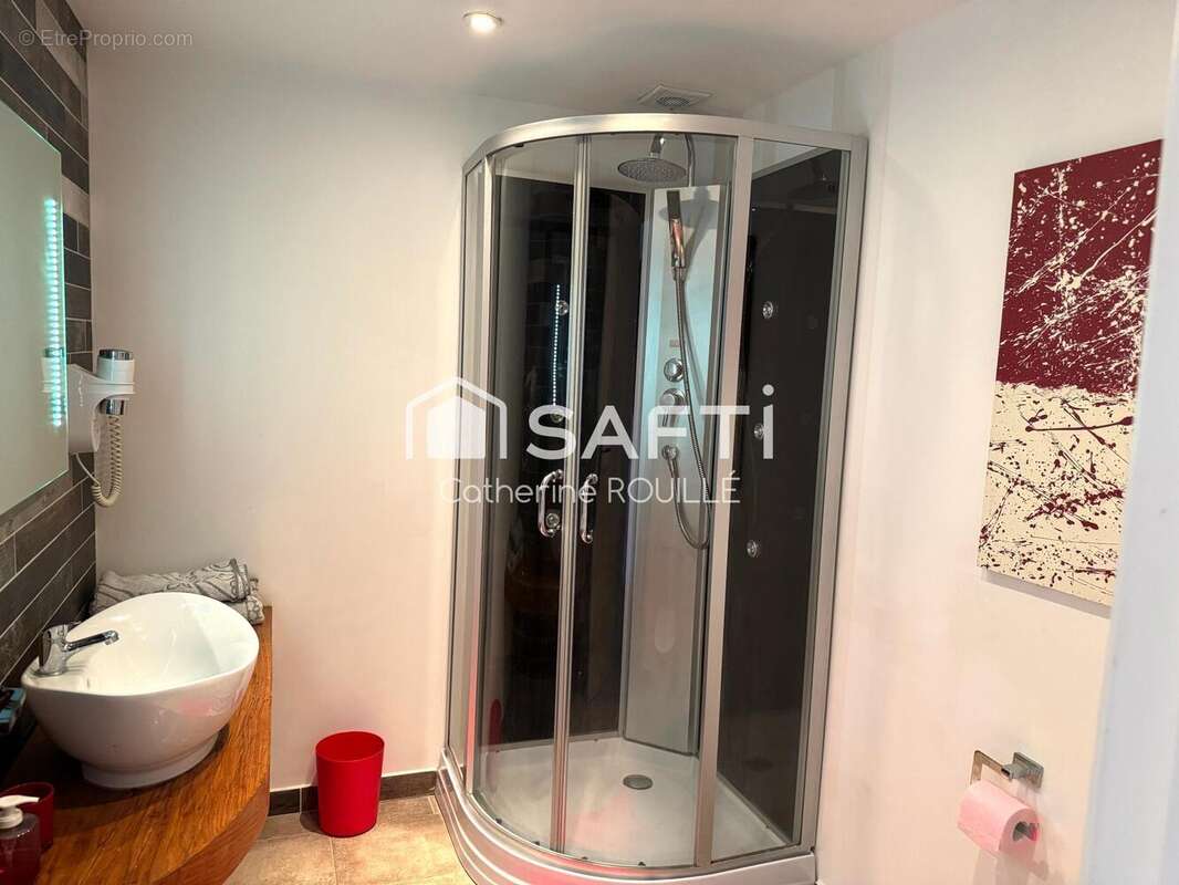 Photo 8 - Maison à SAINT-CHRISTOPHE-SUR-ROC