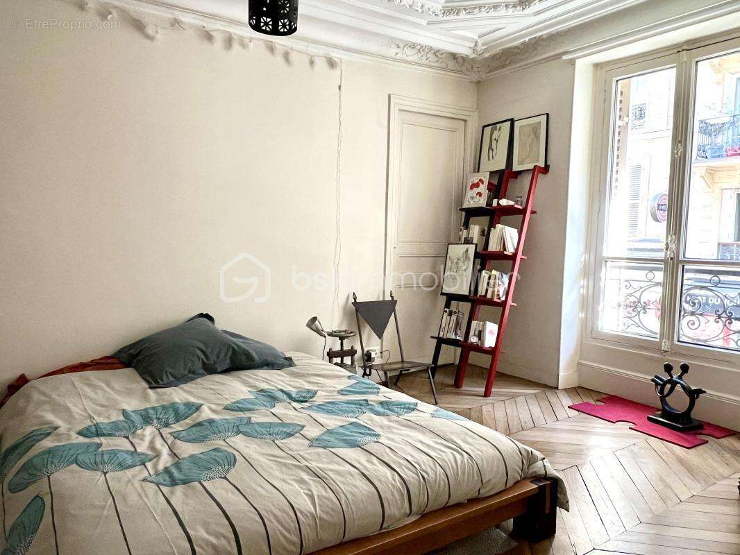 Appartement à PARIS-9E