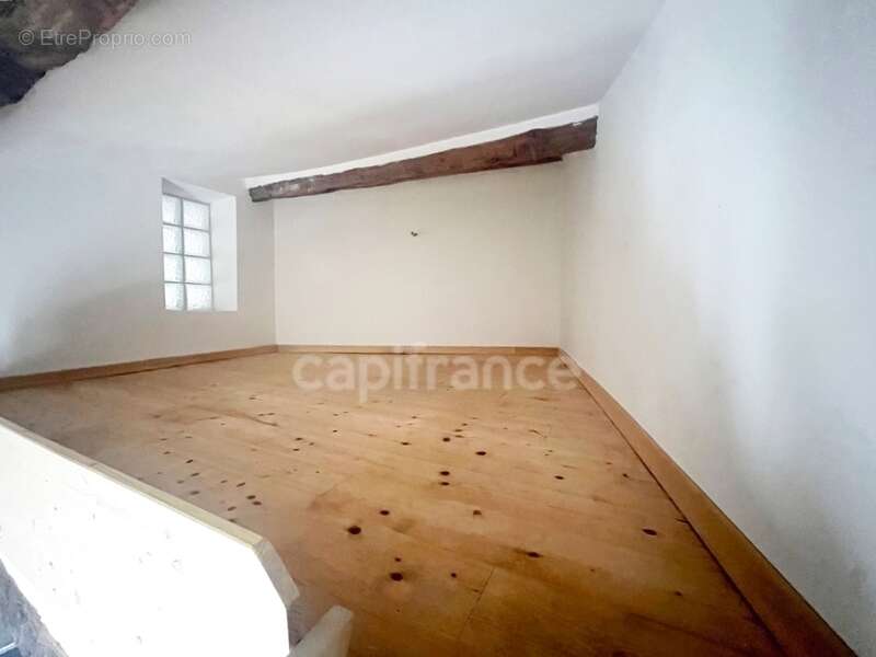 Maison à FORCALQUIER