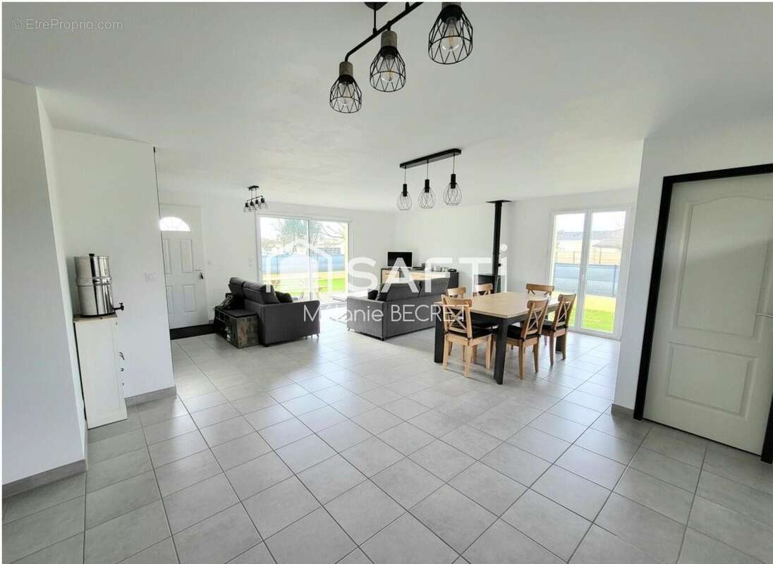 Photo 2 - Maison à MARCHEPRIME