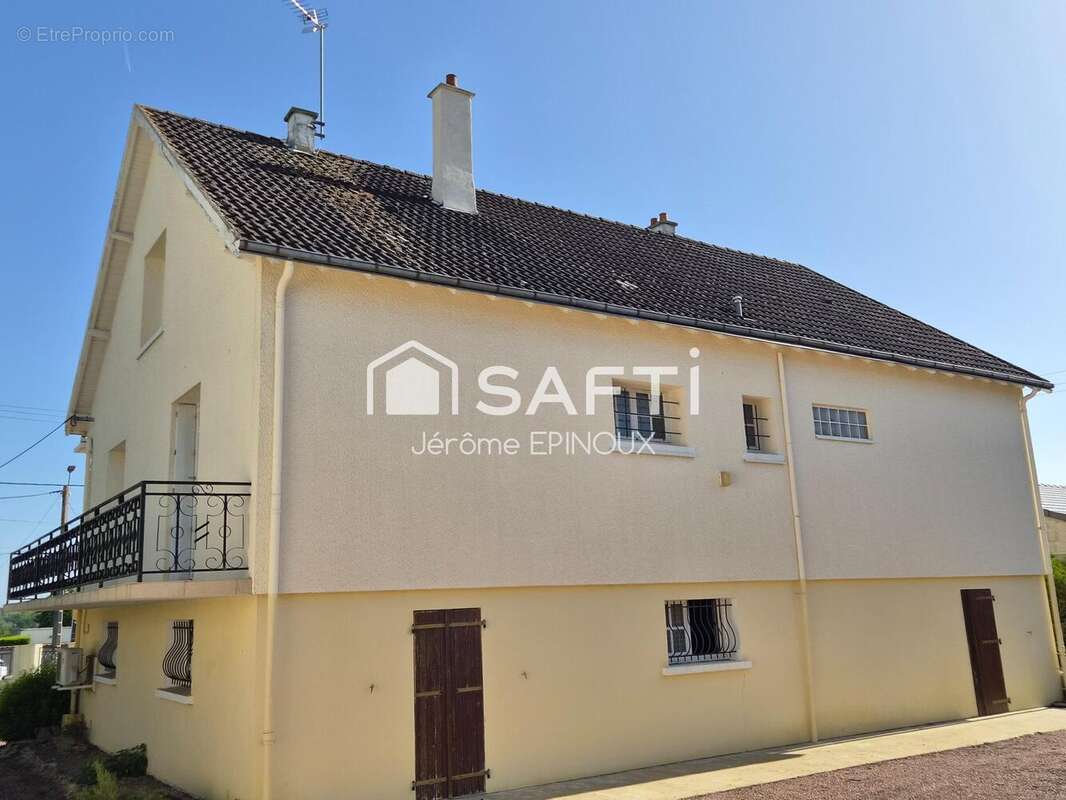 Photo 2 - Maison à CHATELLERAULT