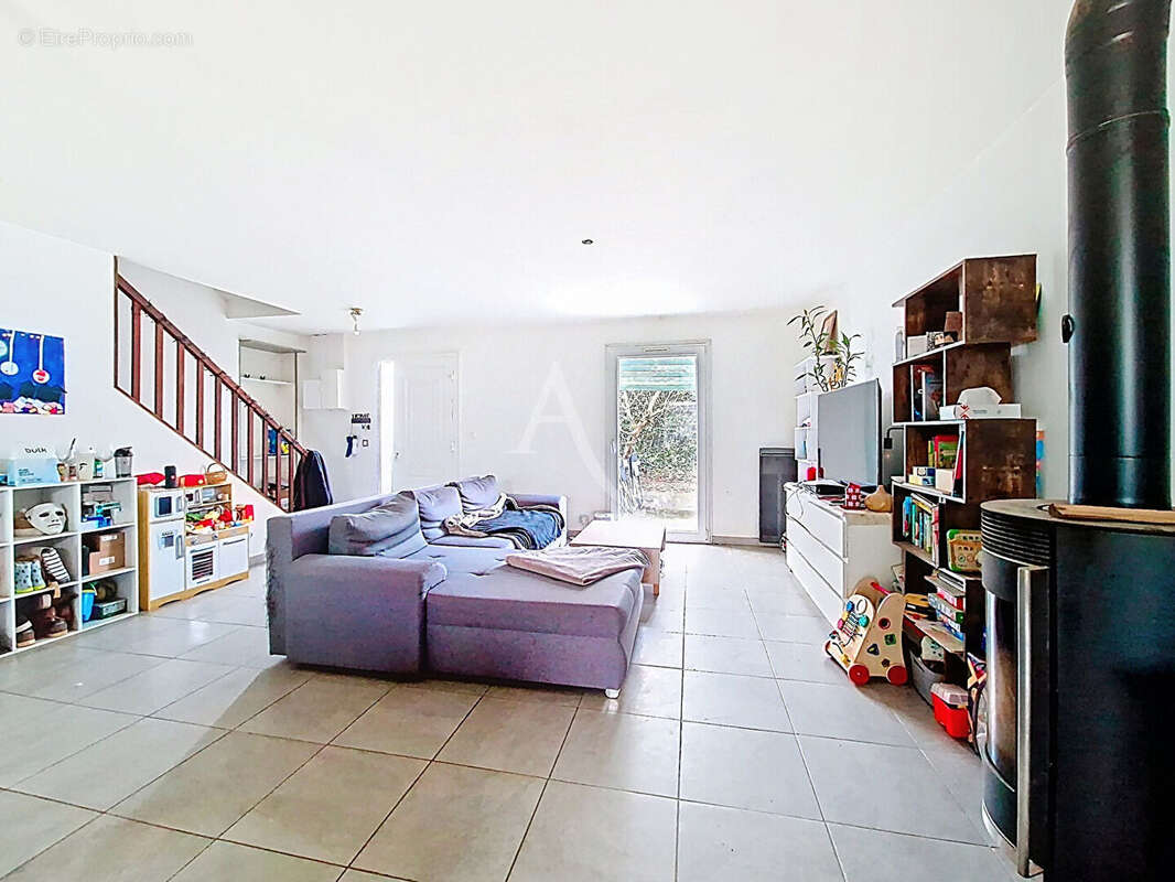 Maison à SAINT-BARTHELEMY-D'ANJOU