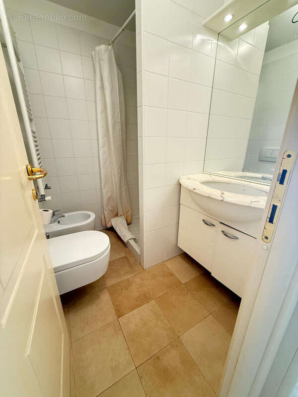 Appartement à ROQUEBRUNE-CAP-MARTIN