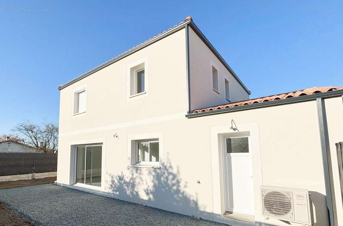Maison à ECHILLAIS