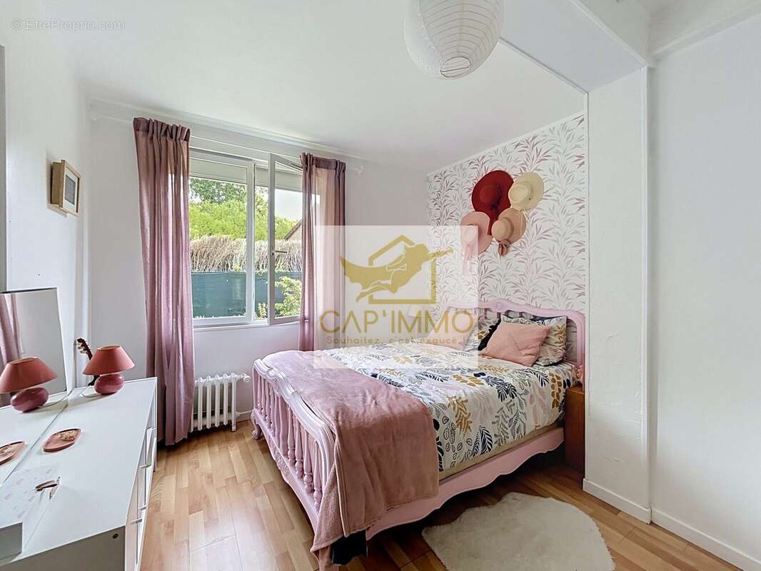 Maison 164 m² à Magny-En-Vexin  - photo 8