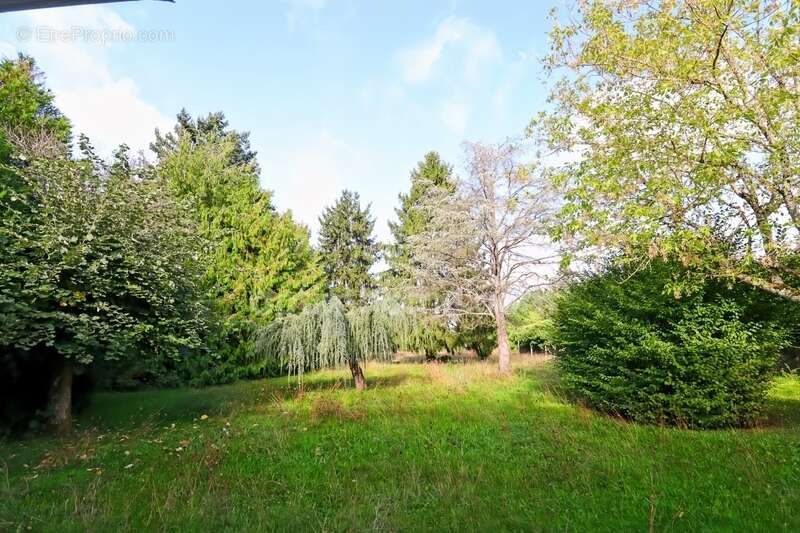 Maison à MAGNAC-LAVAL