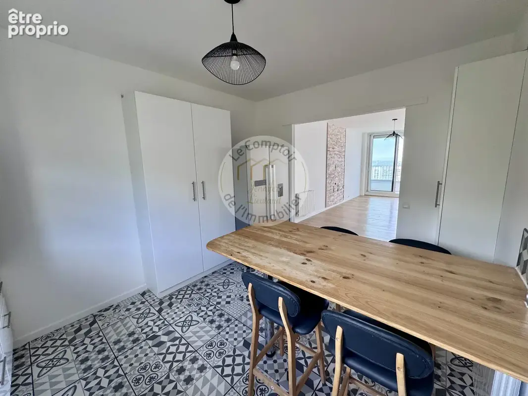 Super rouvière : t4 rénové avec vue mer exceptionnelle - photo 8