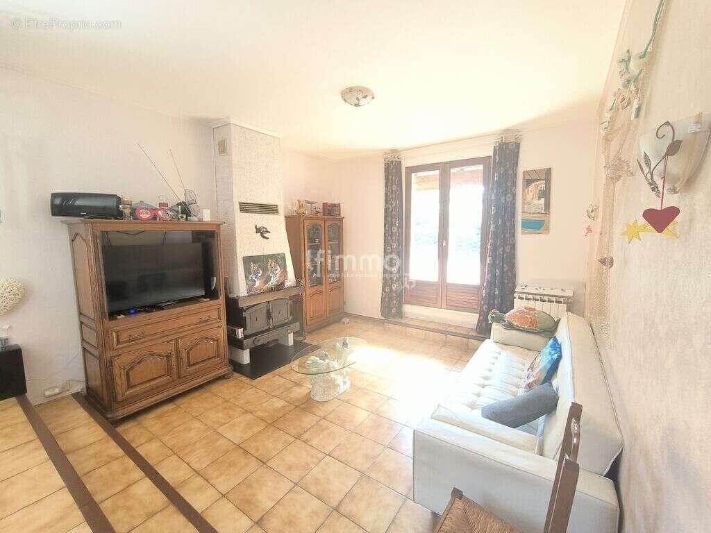 Maison à THEZAN-DES-CORBIERES