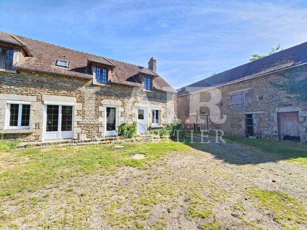 Maison à SAINT-PIERRE-DES-NIDS