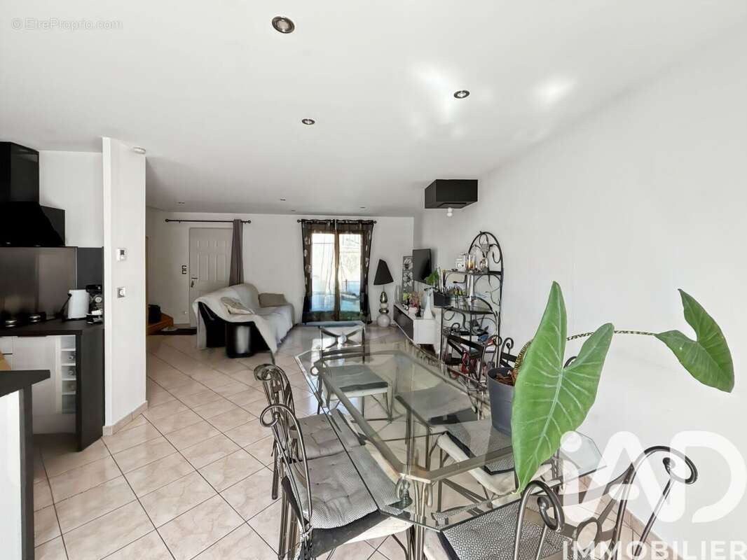 Maison 102 m² à Lixy  - photo 4