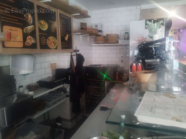 Commerce à PARIS-11E