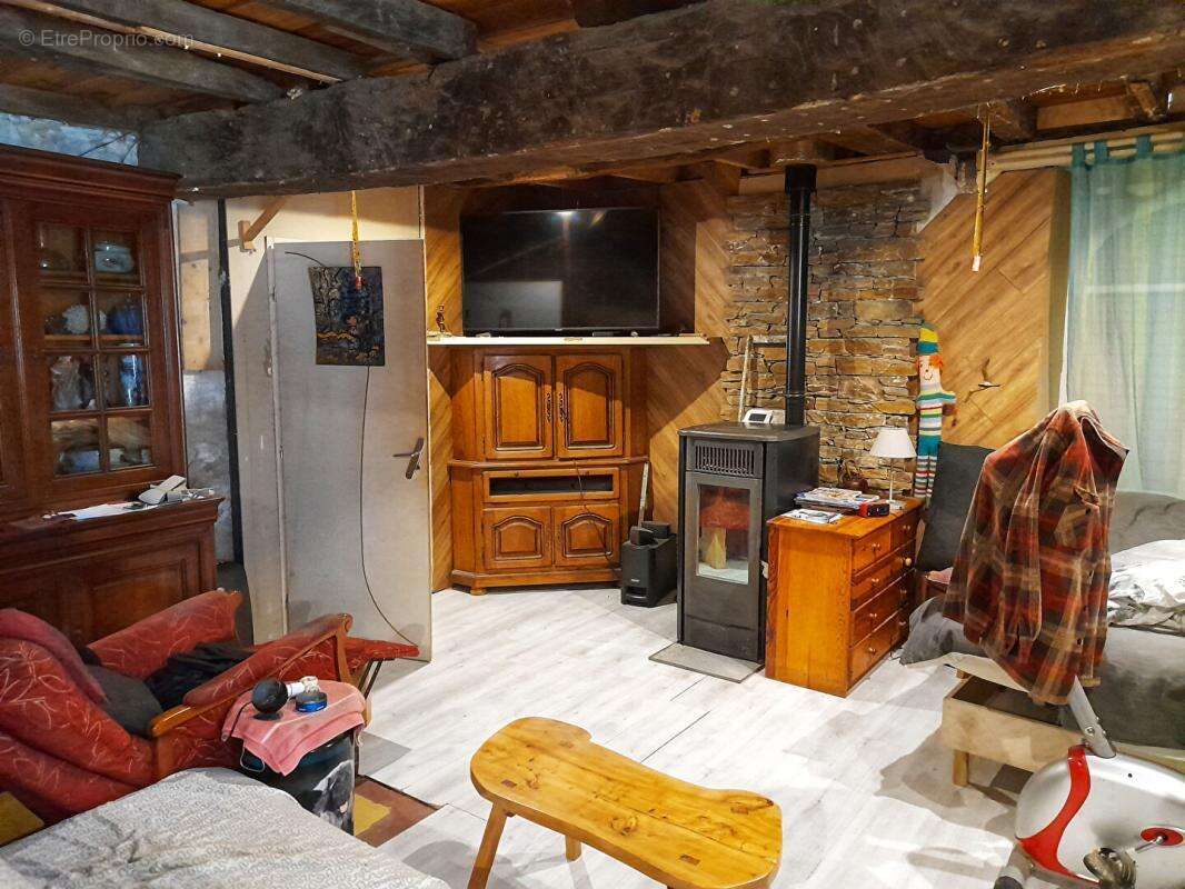 Maison de village à réhabiliter avec fort potentiel - photo 4