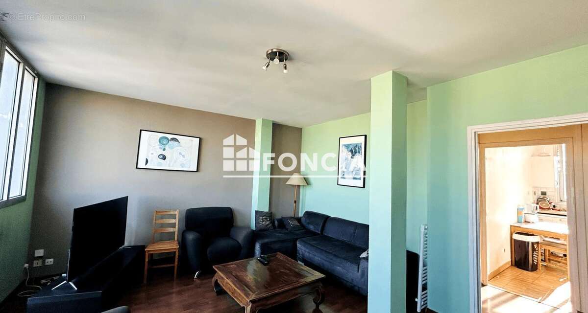 Appartement à FRESNES