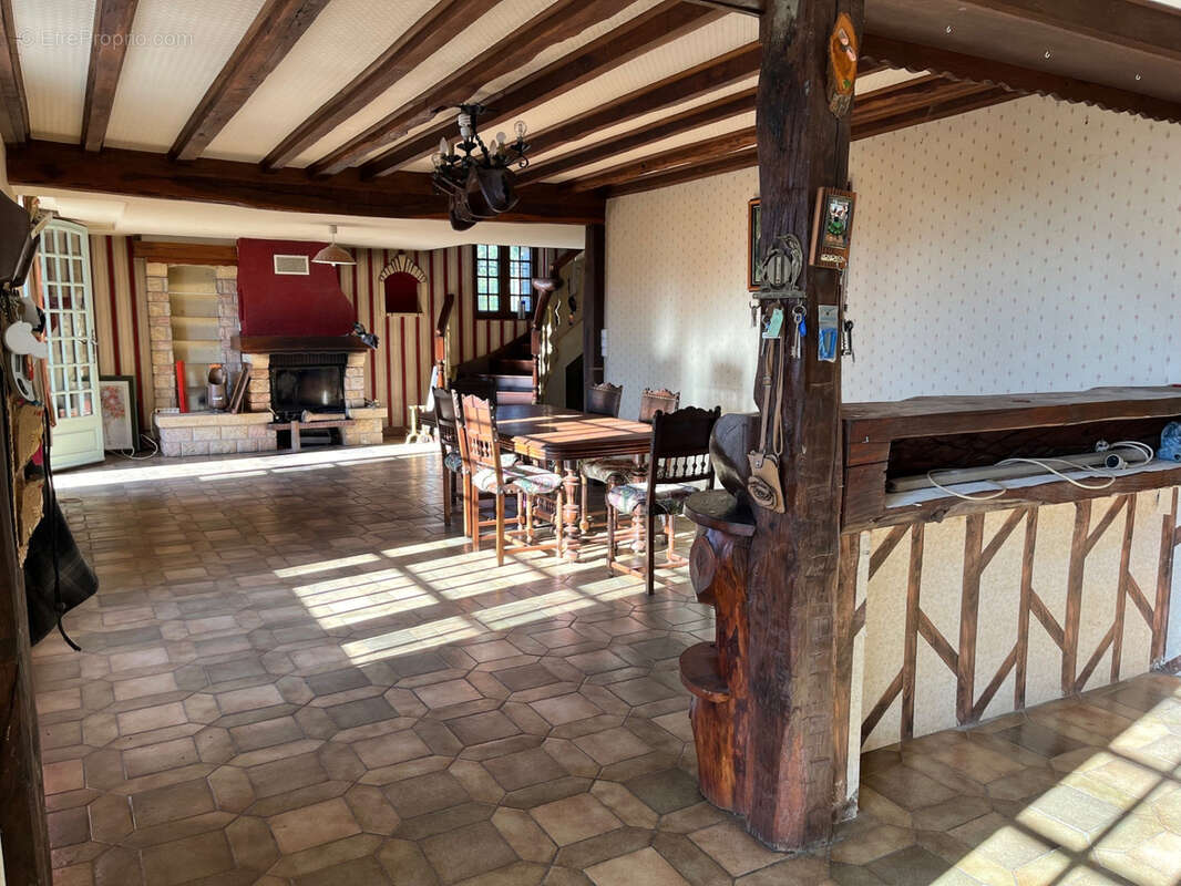 Maison à SAINT-YRIEIX-LA-PERCHE